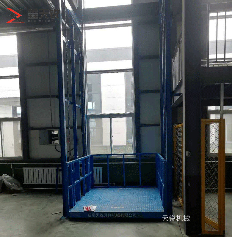 阿里导轨式升降机验收合格